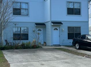 70 W 11th St, Atlantic Beach, FL 32233