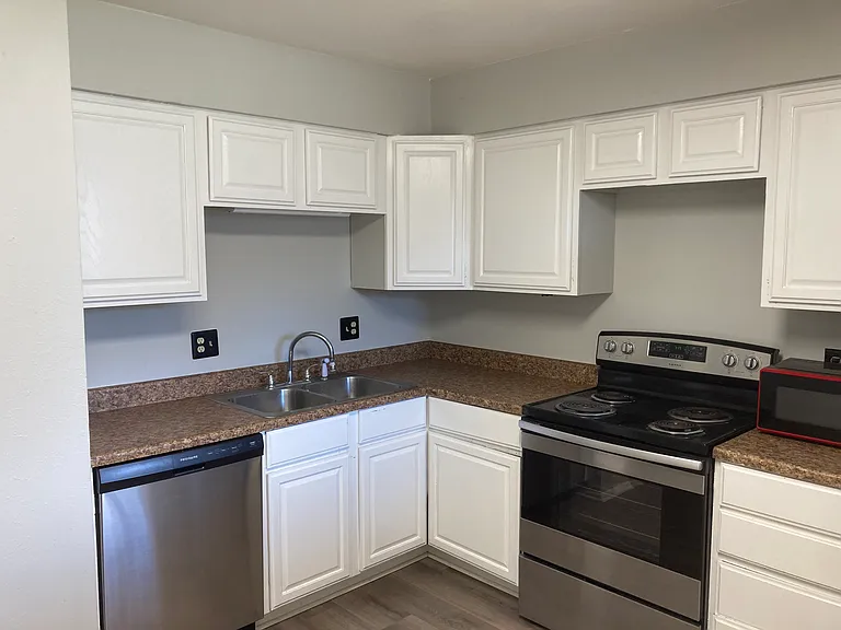4732 S Acoma St #C — Photo 7