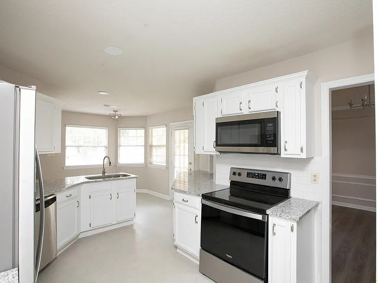 123 Braxton Way — Photo 4