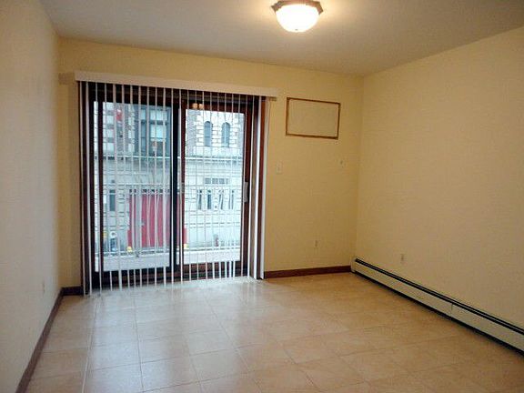 2nd image of 1043 47th Ave APT 2B