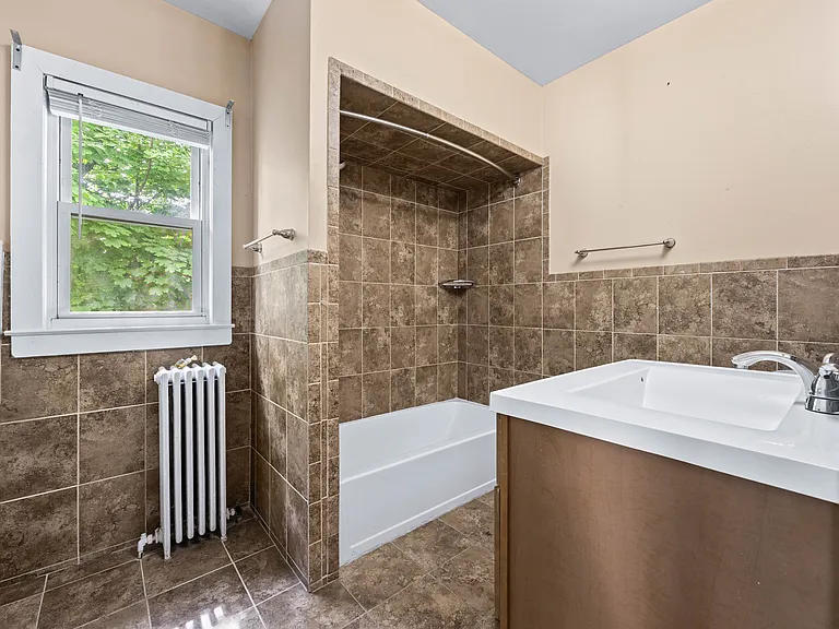 9 Hillside Ave #1 — Photo 8