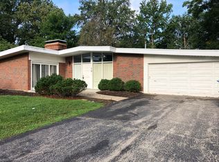 19 Stoneyside Ln, Saint Louis, MO 63132