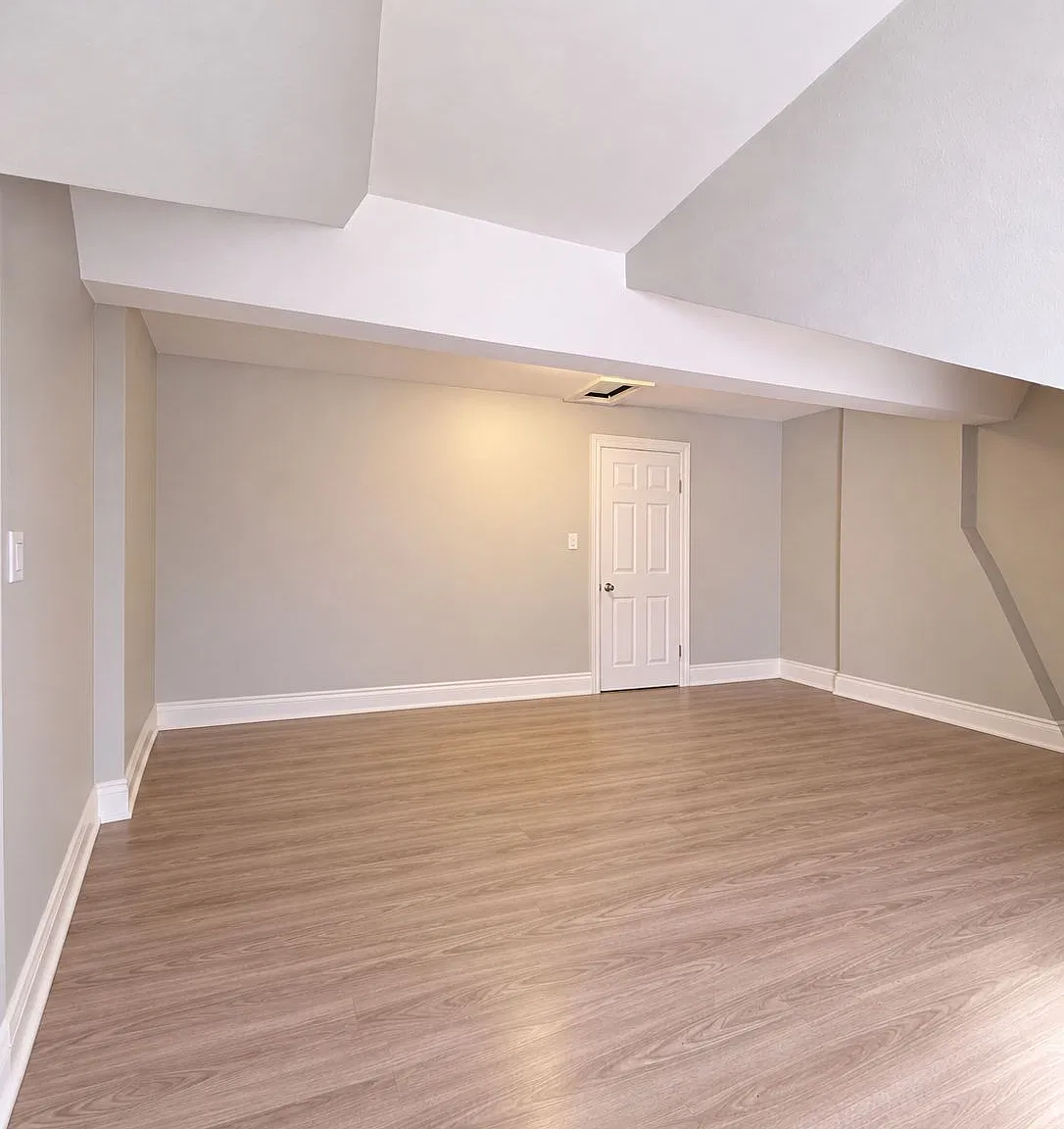 2 bed, $1,600 — Photo 2