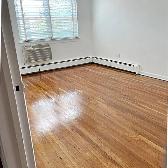 2710 Harding Ave #2 — Photo 5