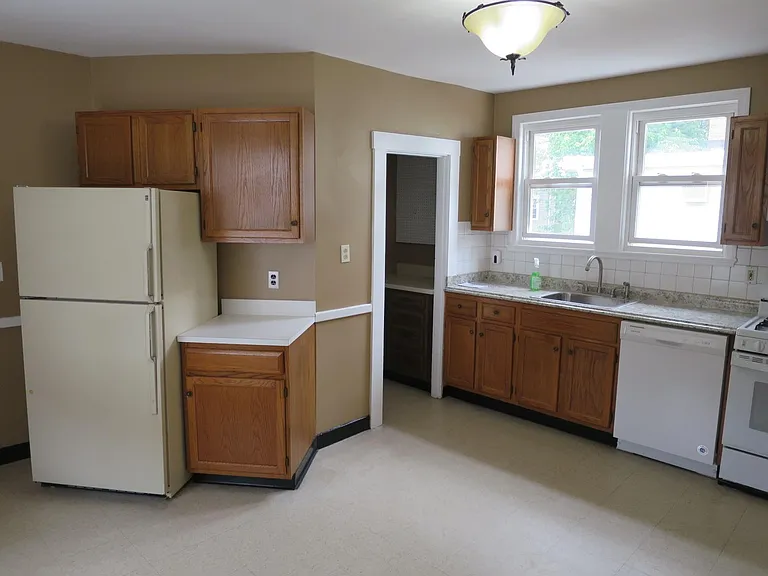 93 Flint St #2A — Photo 5