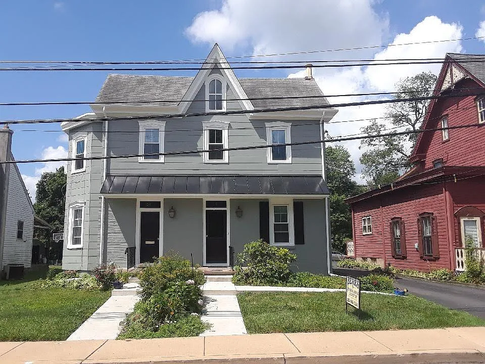 26 N Main St Fl 1ST photo 1