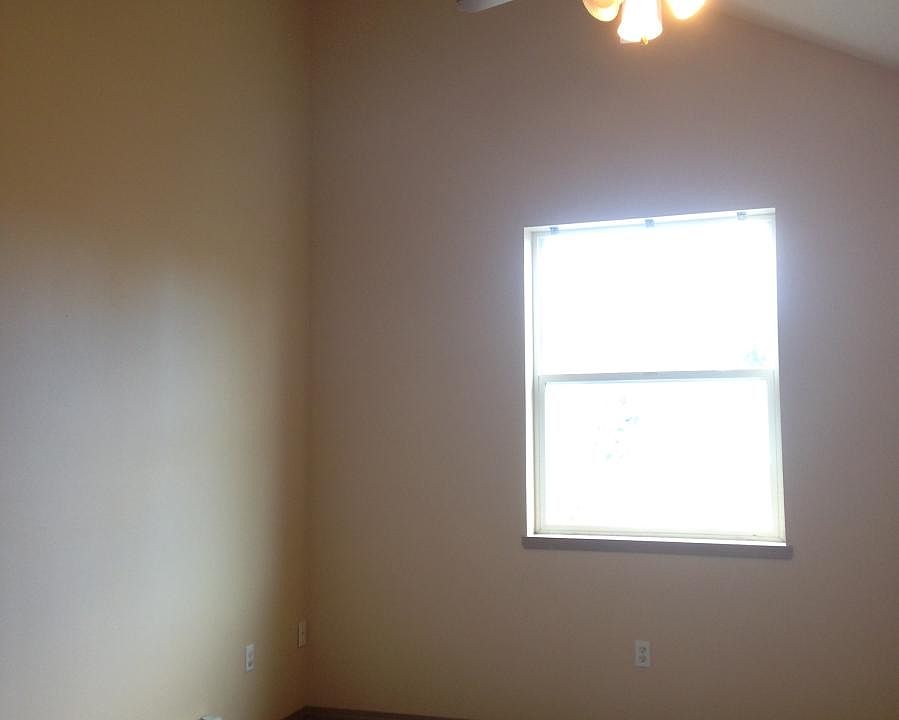 Upstairs Bedroom 2
