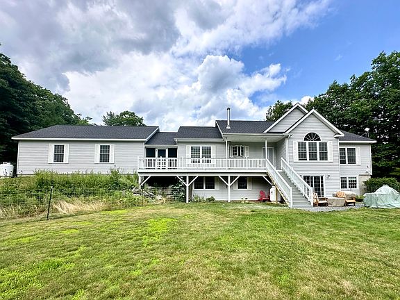 3rd image of 13 Hillside Lane