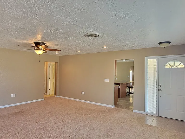 1515 S Abilene Ave — Photo 4