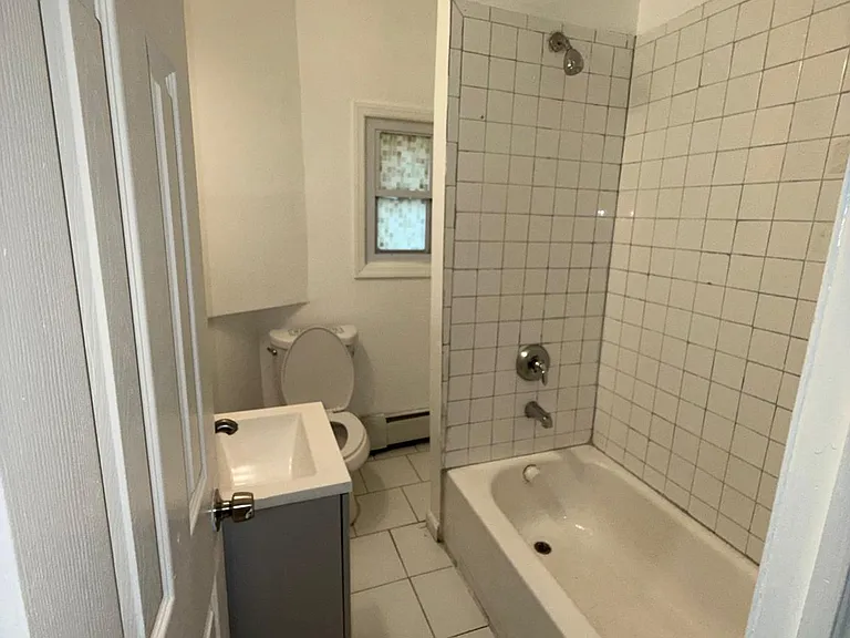 114 S 7th St #2 — Photo 9