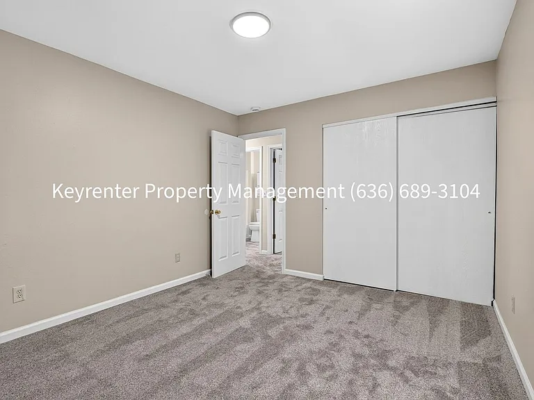419 Omar Ct — Photo 21