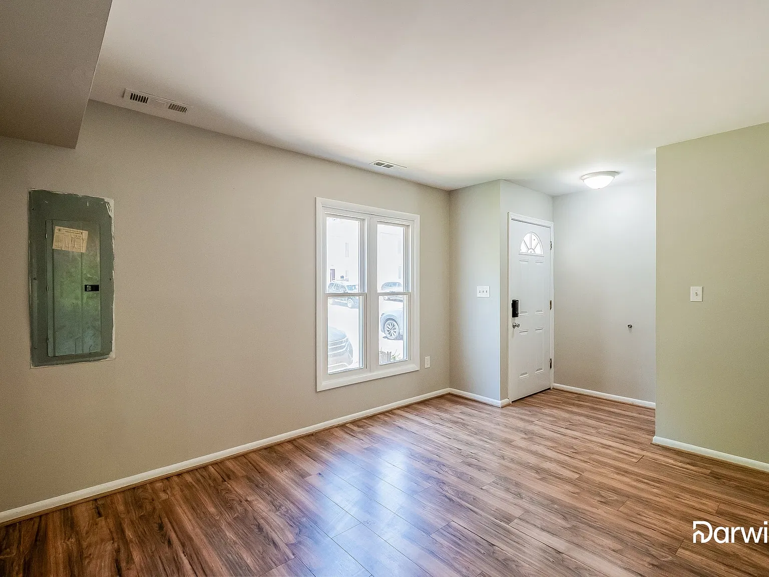 3 bed, 2.0 bath, 1224 sqft, $2,350 — Photo 3