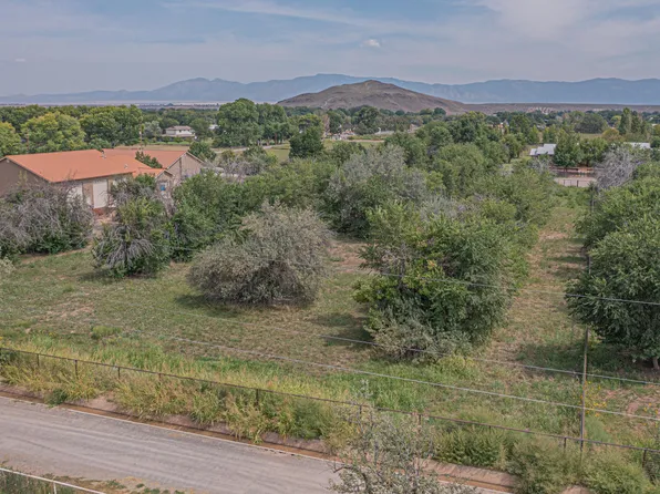 3 Gerben Ct, Los Lunas, NM 87031