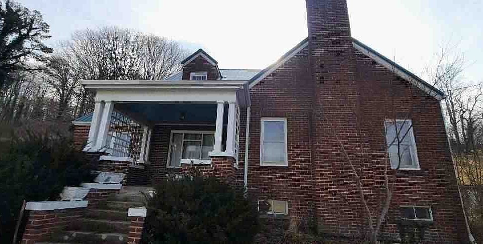 1st image of 144 Country Club Rd