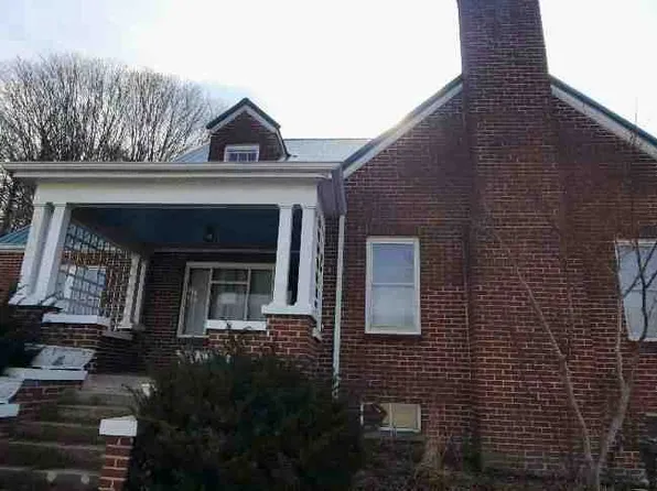 144 Country Club Rd, La Follette, TN 37766