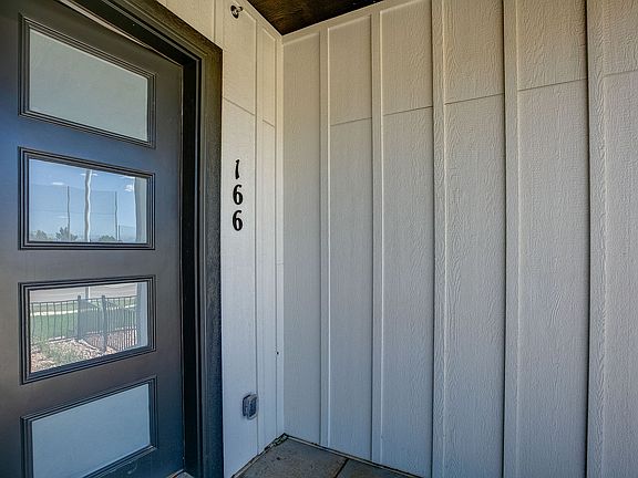 Entry - Not Actual Home - Finishes May Vary