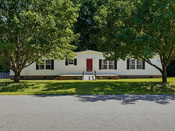 186 Allen Dr, Fuquay Varina, NC 27526