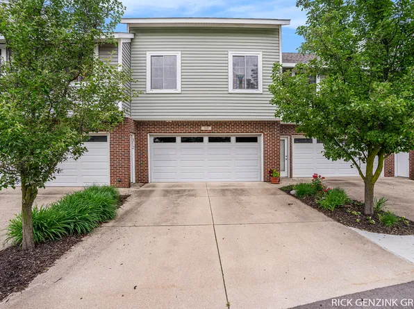 310 Crosswind Ln, Holland, MI 49423