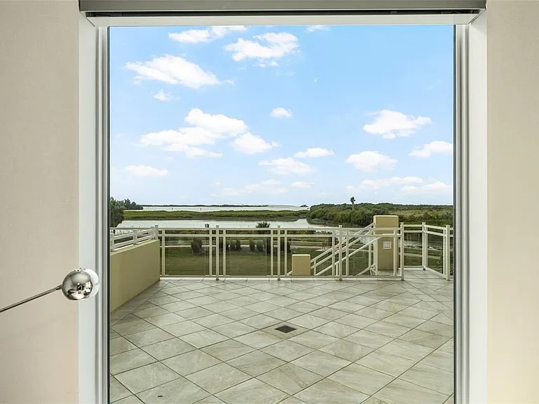795 Collany Rd #205 — Photo 38
