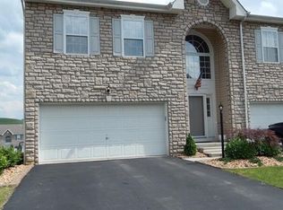 1136 Arrowhead Dr, Washington, PA