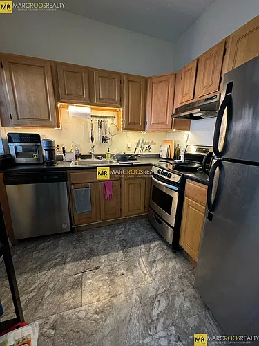 587 Beacon St #3 Photo 1