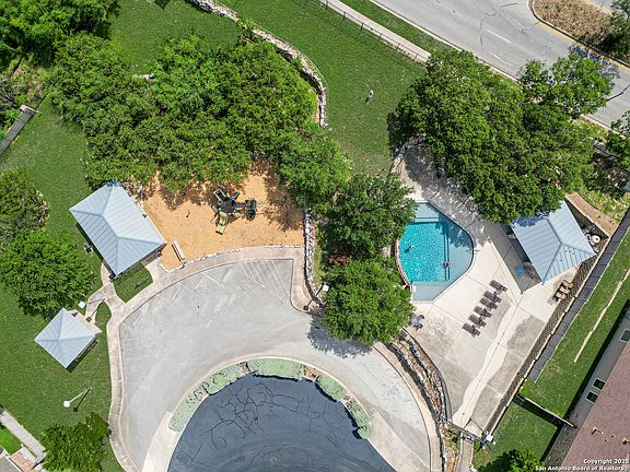 4th image of 1254 Bluemist Bay