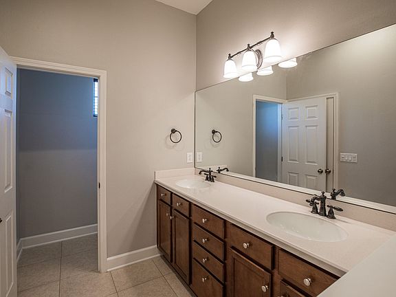 4th image of 6208 Clearsky Dr