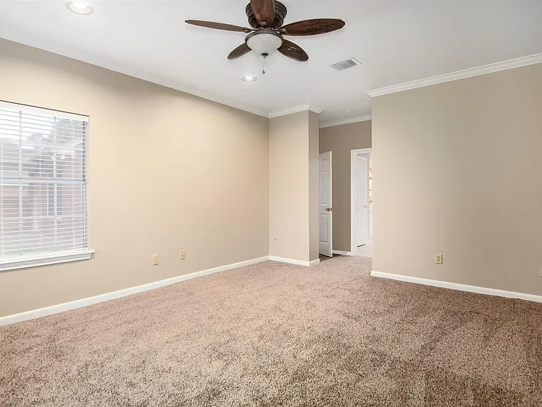 15118 Greenleaf Ln — Photo 22
