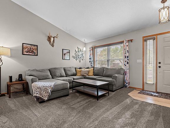 5th image of 603 Pioneer DRIVE