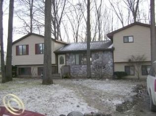 5789 Crandall Rd, Howell, MI 48855