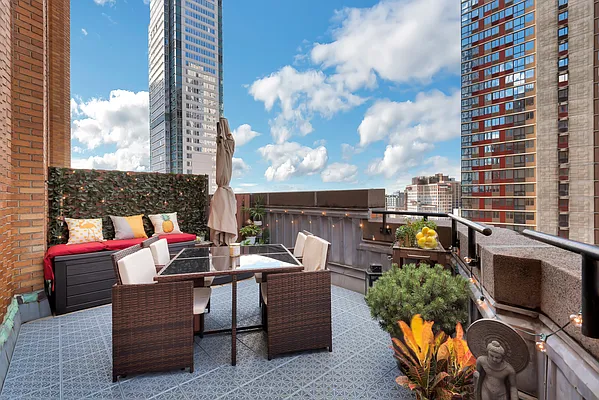 Sold by Douglas Elliman | media 4