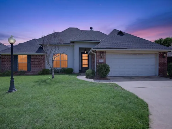323 Oakland Pl, Bossier City, LA 71112