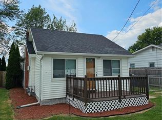 2035 Verdun St, Oregon, OH 43616