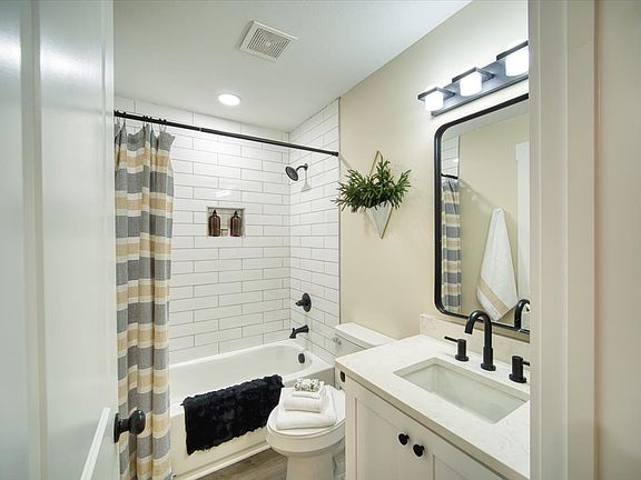 4th image of 4802 Alpine Dr