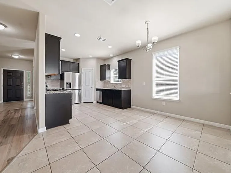 613 Longhorn Cavern Rd — Photo 7