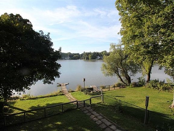 2nd image of 24154 N Lakeside Dr