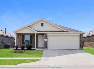911 Lady Bird St, Ennis, TX 75119