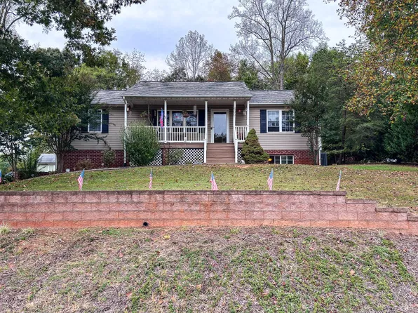 600 Woodland Dr, Madison Heights, VA 24572
