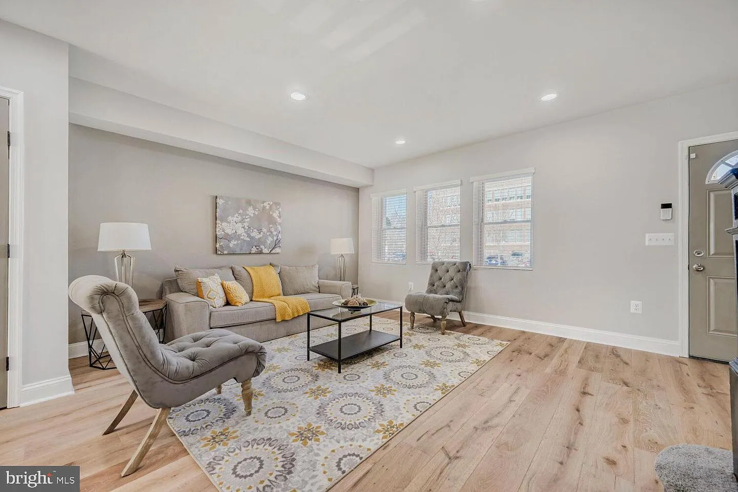 5436 Narcissus Ave photo 1