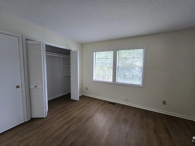 118 Chaucer Ct — Photo 25