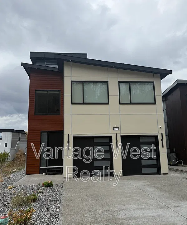 3741B Astoria Dr