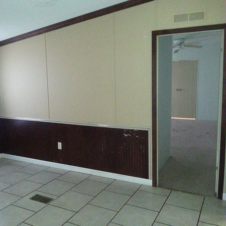 1st image of 3410 Jones Dr