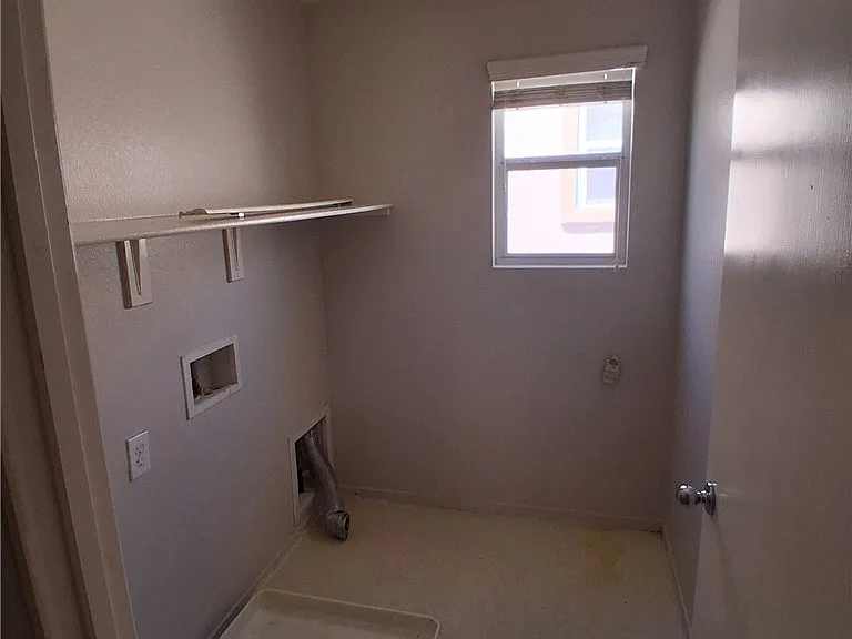 8011 Torremolinos Ave — Photo 23