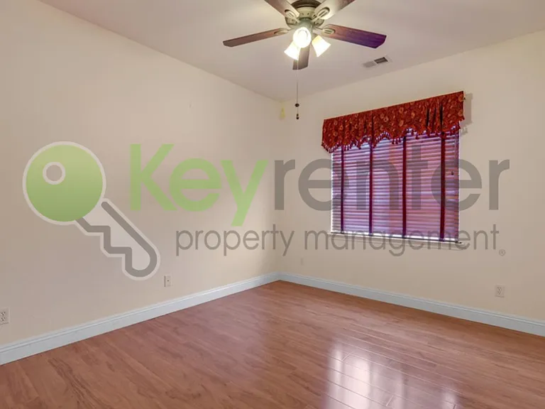 208 Otter Glen Ct — Photo 31