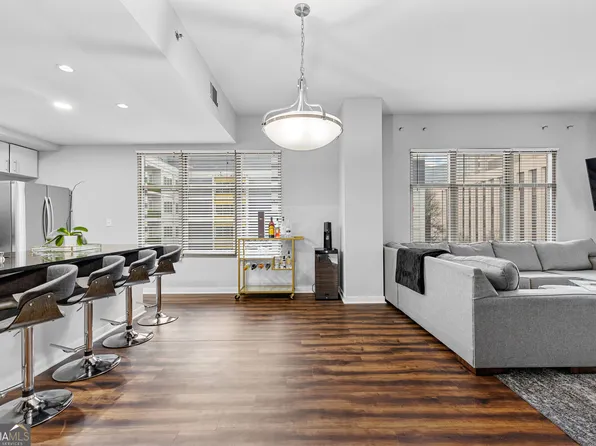 565 Peachtree St NE Unit 804, Atlanta, GA 30308