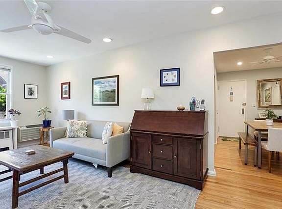 5th image of 706 Palmer Ct APT 2F