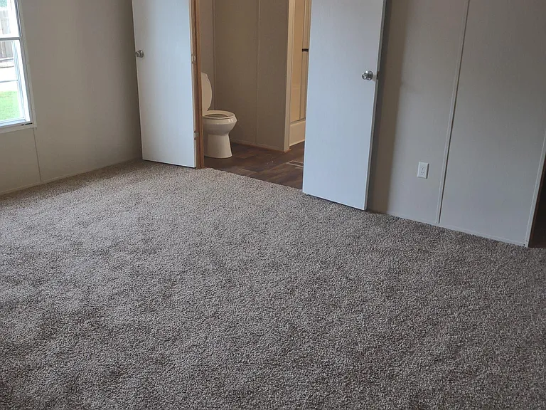 9330 Bay Pines Rd — Photo 10