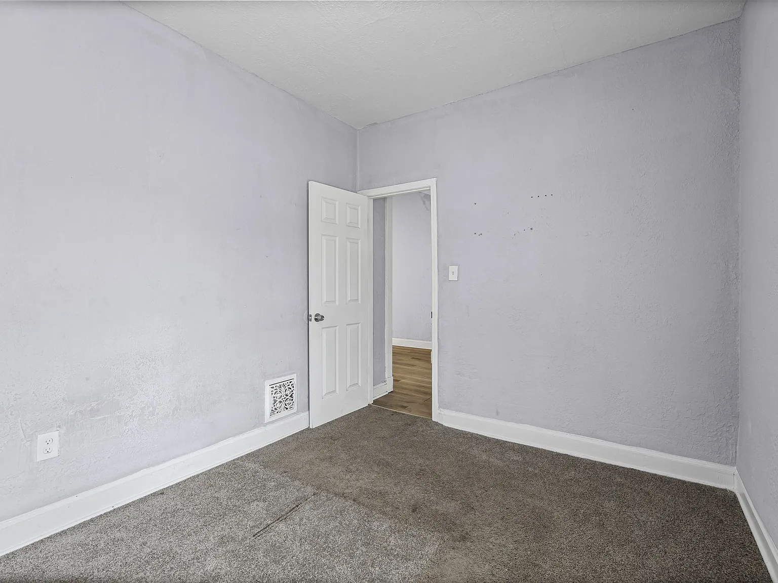 4 bed, $1,745 — Photo 2