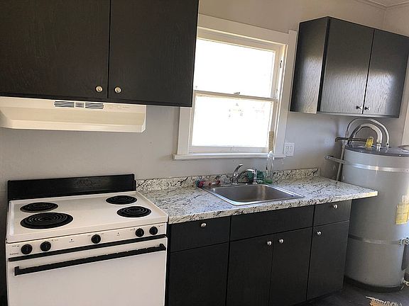 5th image of 1010 Willow St