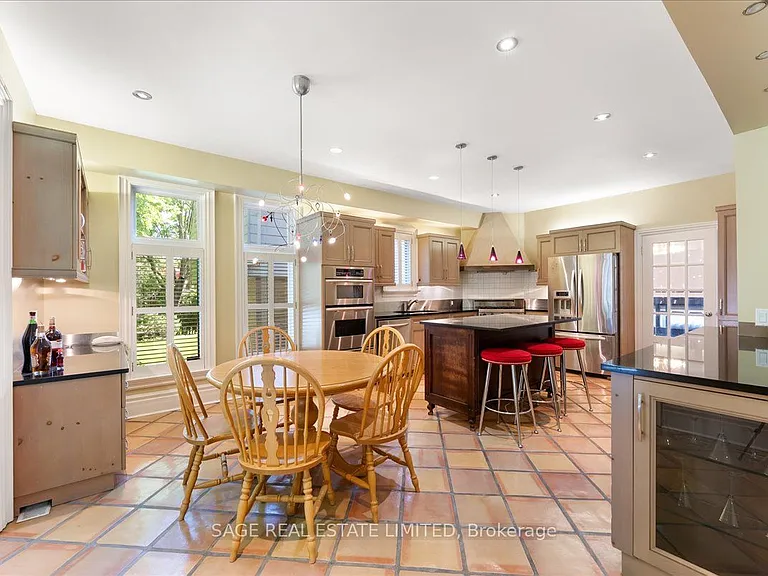 67 Agincourt Dr — Photo 8